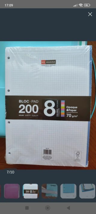 Carpeta roja o azul con recambio de papel cuadricu