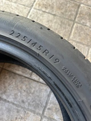 Neumáticos 225/45 R19 DUNLOL SPORT