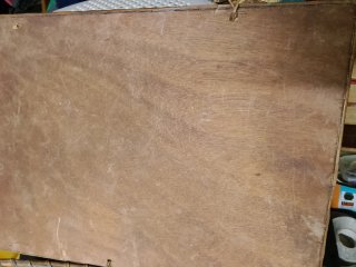 Cesta antigua de castaño tejida