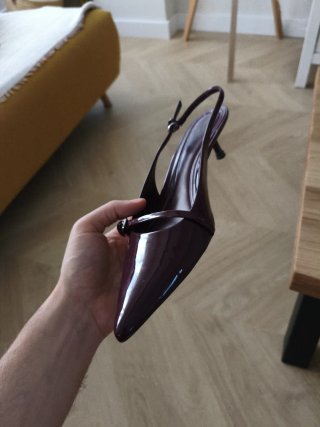 Zapatos Zara slingback burdeos charol