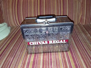 Caja Chivas Regal Vintage Metal colección
