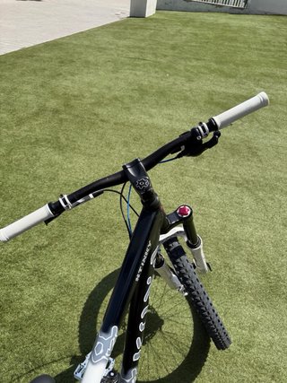 Kona Stinky, bici de downhill/ freeride