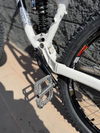 Kona Stinky, bici de downhill/ freeride