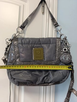 Bolso Guess vintage acolchado con Dos correas