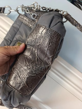 Bolso Guess vintage acolchado con Dos correas