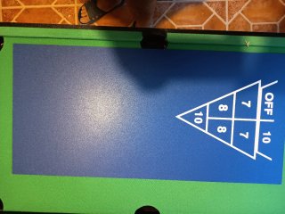 Futbolín , billar multijuegos.