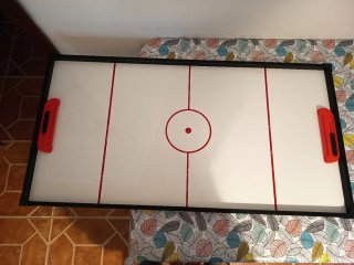 Futbolín , billar multijuegos.