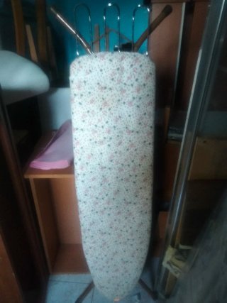Tabla de planchar pequeña floral
