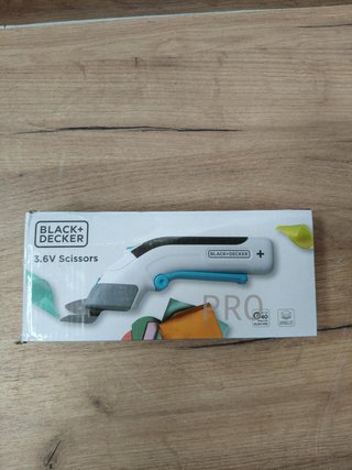 Tijeras 3,6v, Gatillo extralargo - BLACK+DECKER