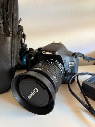 Canon EOS 600D + Accesorios