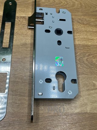 Cerradura para Puertas de Madera Yale