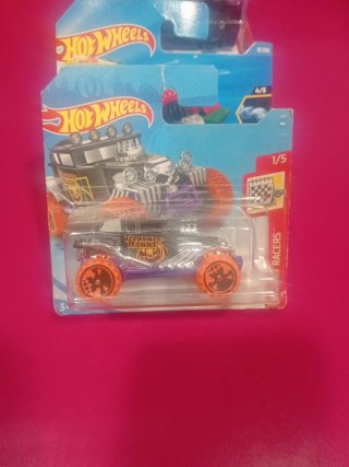 10 Hot Wheels TH