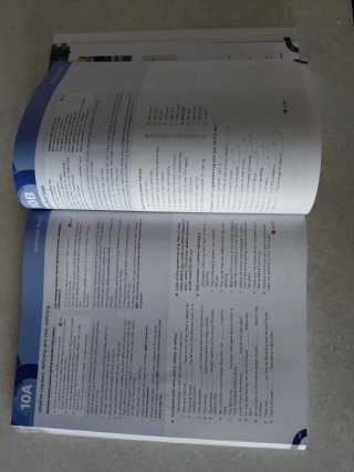 English File 5th Edition B1. Student's Book and...