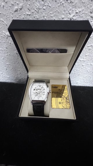 Cartera Fredric Marrón y Dorada