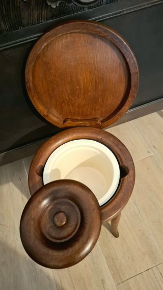 Antiguo mueble orinal restaurado madera