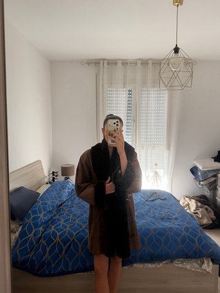 Cappotto con ecopelliccia marrone e nero