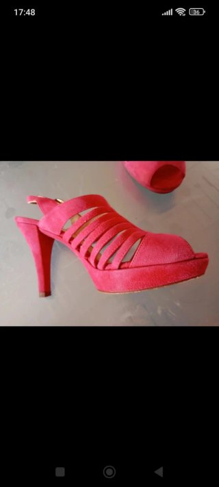 Sandalias Unisa tacón rosa/rojo