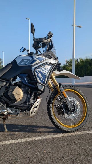 Voge 800Ds Rally 25