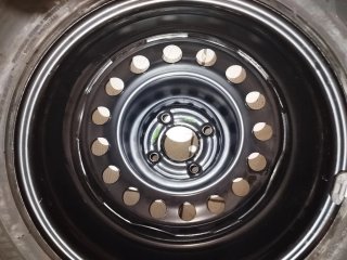 Rueda Hankook en perfecto estado.
