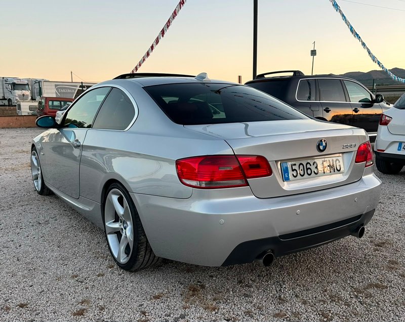 BMW Serie 3 2007, foto 2