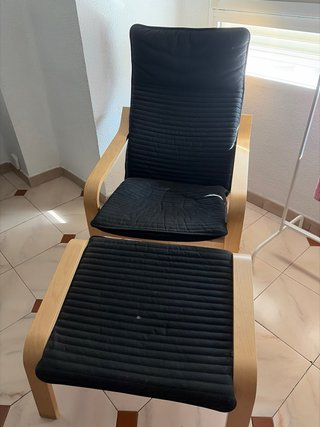 Sillón y reposapiés Ikea negro