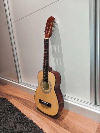 Guitarra clásica para niño. Modelo Rocio C6N