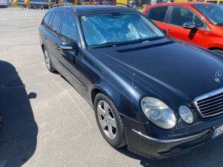 El modelo es el 320 CDI w211 del año 2004 ranchera