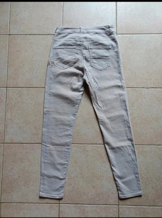 Set pantaloni bianchi e beige
