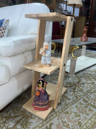 ESTANTERÍA DE MADERA