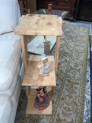 ESTANTERÍA DE MADERA