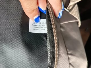 Mochila dorada antirrobo