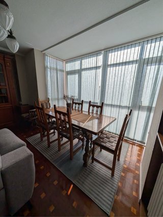 Mesa comedor de madera maciza y herrajes a mano