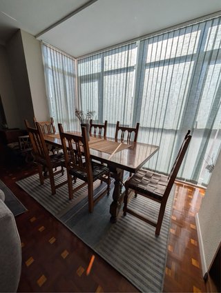 Mesa comedor de madera maciza y herrajes a mano