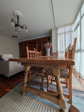 Mesa comedor de madera maciza y herrajes a mano