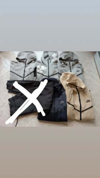 Lote 4 Sudaderas Nike Tech Fleece