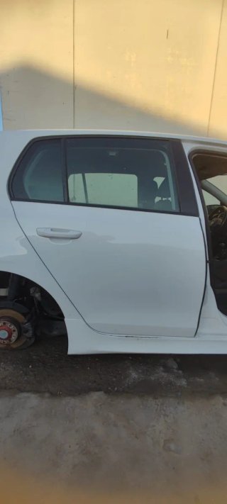 Puerta Trasera Derecha VW Golf VI