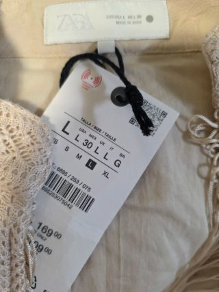 Chaqueta Zara bordada flecos T. L