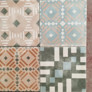 Lote 9 azulejos decorativos geométricos