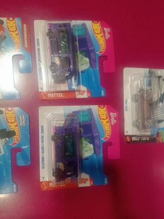 Lote Hot Wheels: Barbie, Mario Kart, Disney