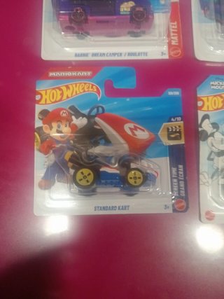 Lote Hot Wheels: Barbie, Mario Kart, Disney