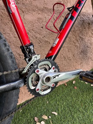 Trek Elite 9.8 Carbono 26” Tope Gama
