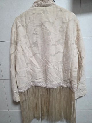 Chaqueta Zara bordada flecos T/L