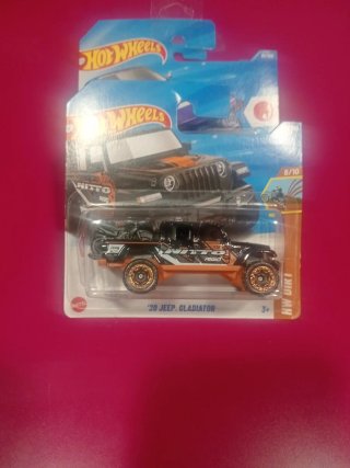 Hot Wheels 3 autos: Jeep, Mazda, Ferrari