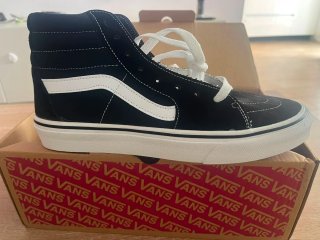 Zapatillas Vans Sk8-Hi Negras y Blancas