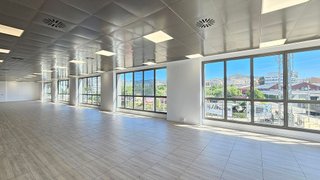 Oficina en alquiler en Les Planes en Sant Joan Despí