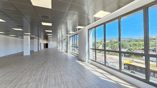 Oficina en alquiler en Les Planes en Sant Joan Despí