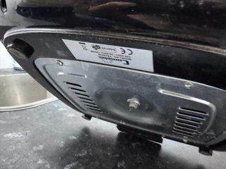 Freidora Eléctrica Comelec Negra