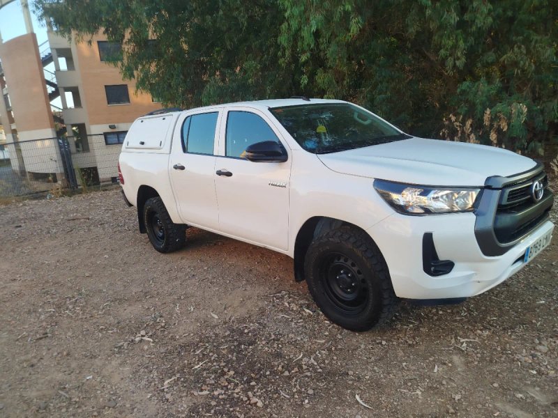 Toyota Hilux 2021 - foto 1