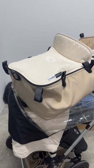 Coche Bugaboo Beige con Capazo y Accesorios