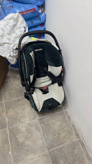 Coche Bugaboo Beige con Capazo y Accesorios